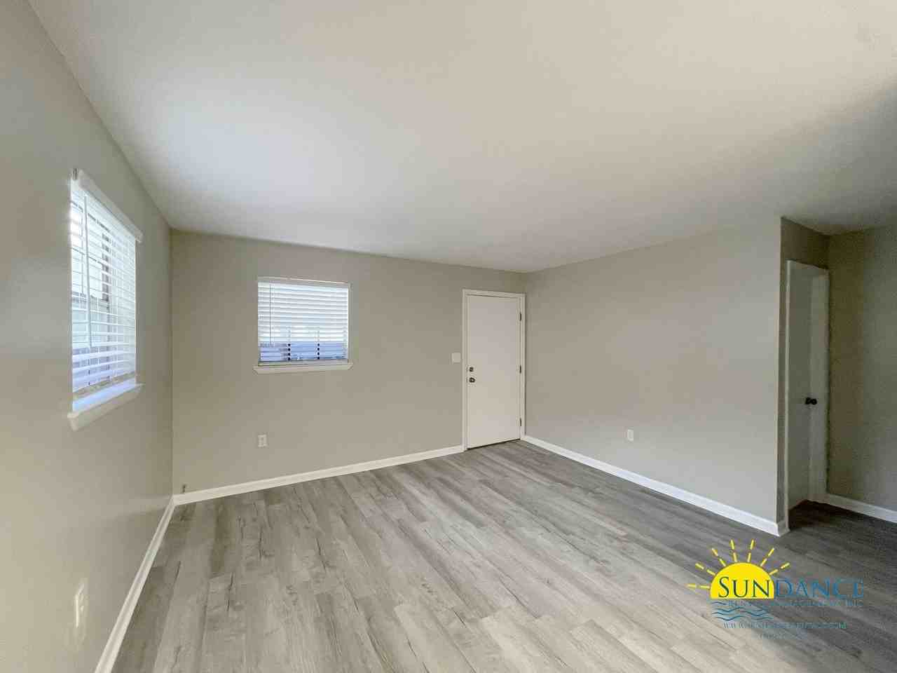 792 Navy St Apt D - Photo 3 of 14
