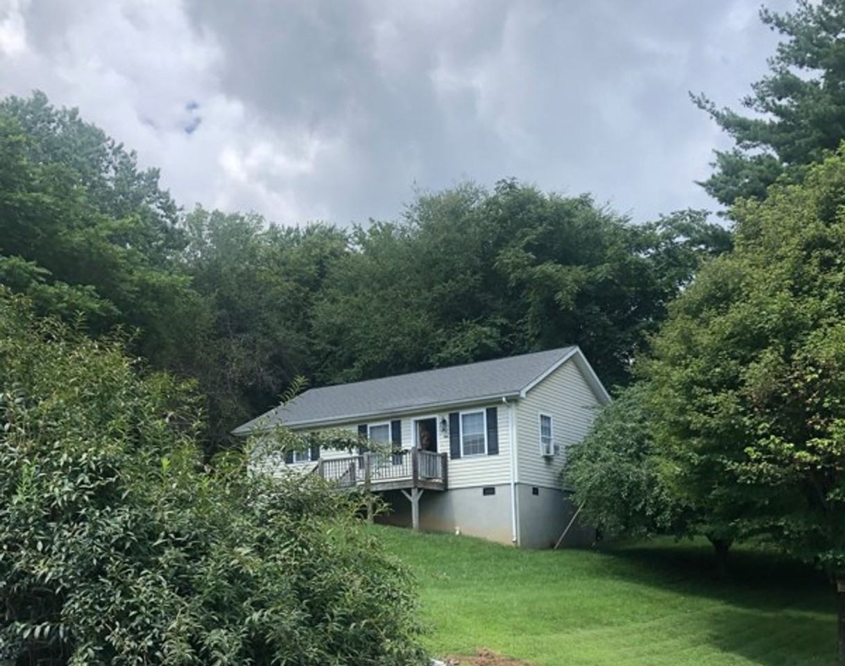 152 Cecil St - Photo 2 of 24