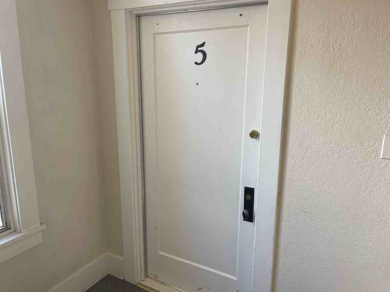 415 Walnut Ave #5 - Photo 3 of 7