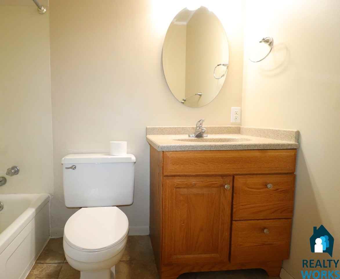 8330 South Cherrywood Drive - Photo 4 of 12