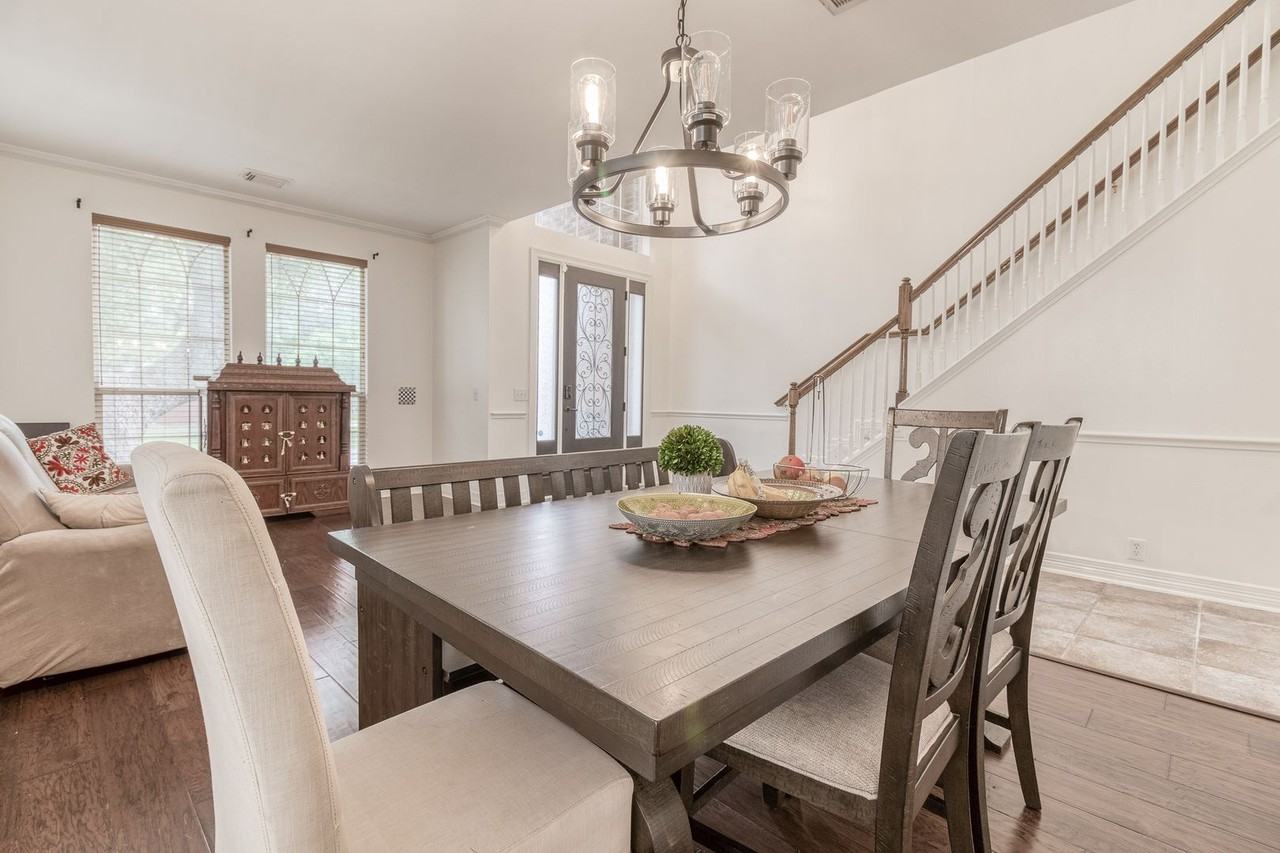 1306 Charlisas Way - Photo 6 of 41