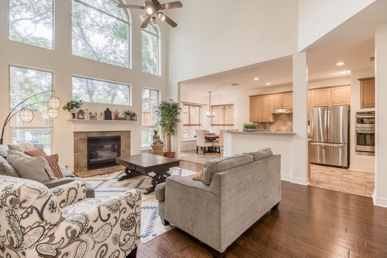 1306 Charlisas Way - Photo 7 of 41