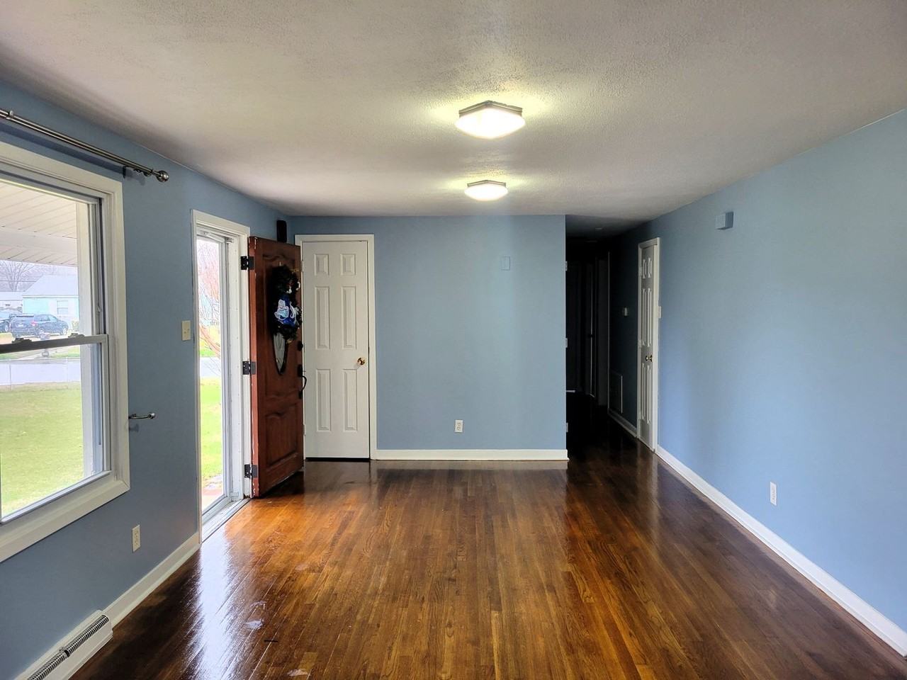 2011 Poplar St - Photo 3 of 23