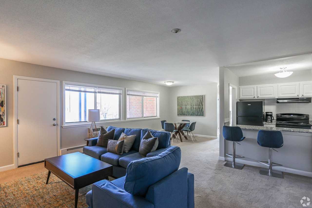 Lakeview Gardens Apartments - Photo 3 of 39