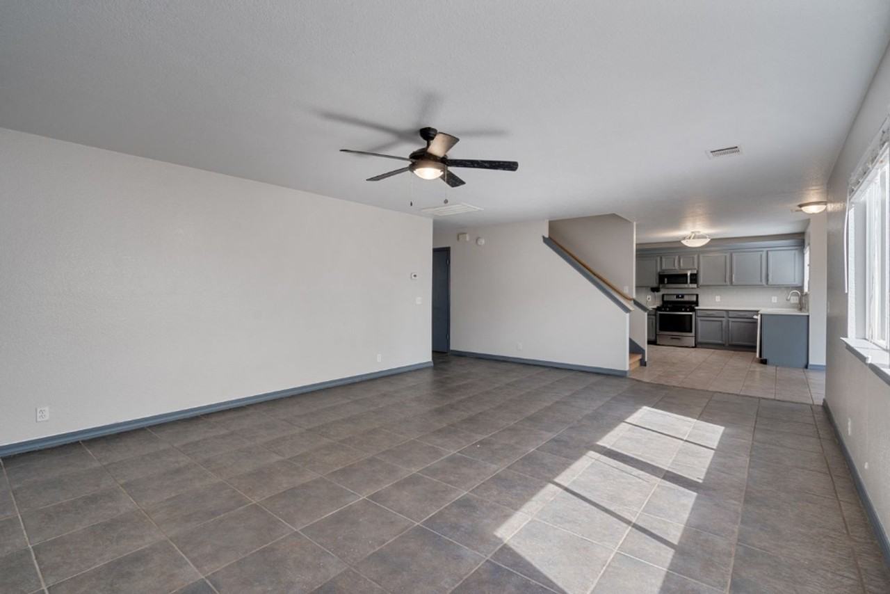 8001 Brienne Dr - Photo 6 of 33
