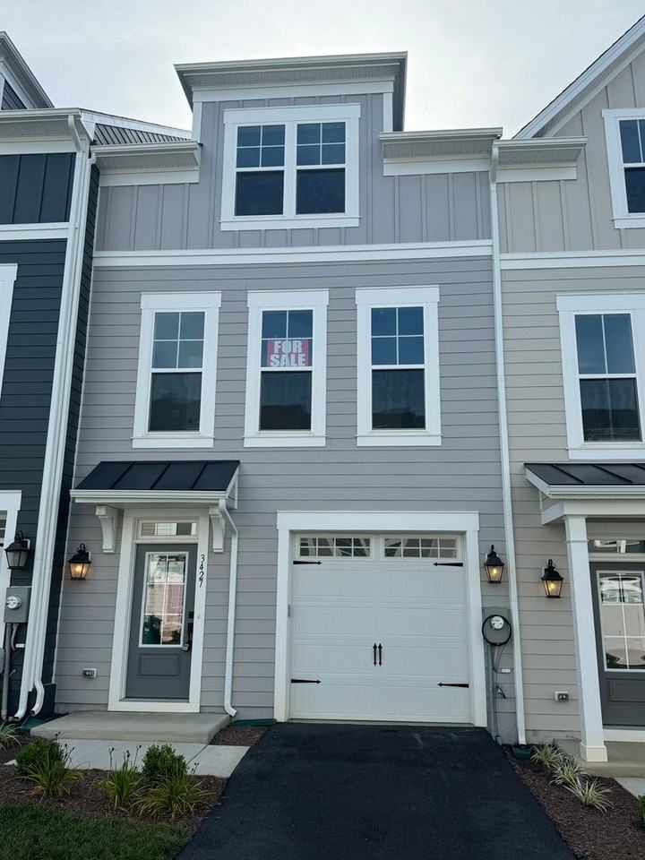 3427 Monterey Dr - Photo 2 of 17