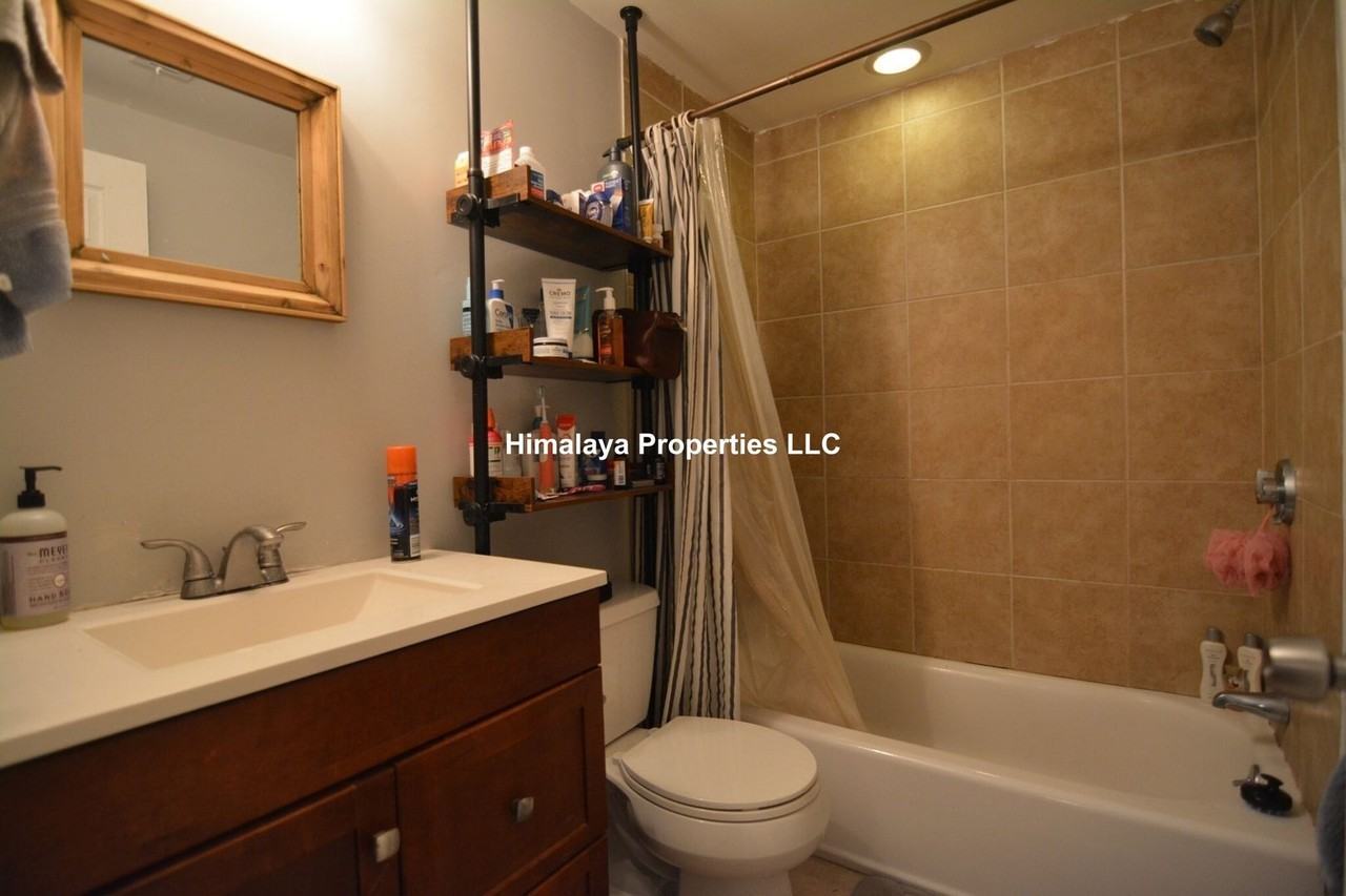 222-224 Calumet Street - Photo 4 of 6