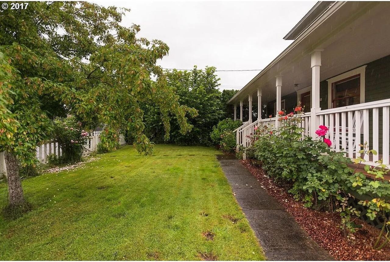 606 Hulet Ave - Photo 2 of 11