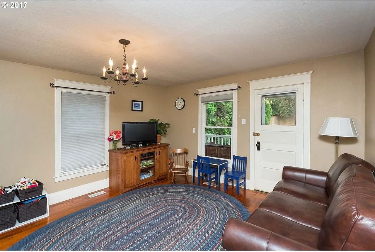 606 Hulet Ave - Photo 7 of 11