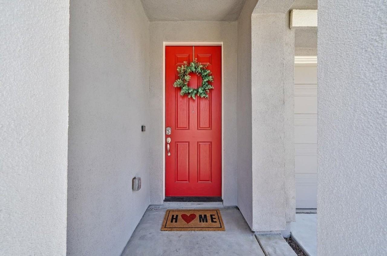 1071 Amore St - Photo 3 of 25