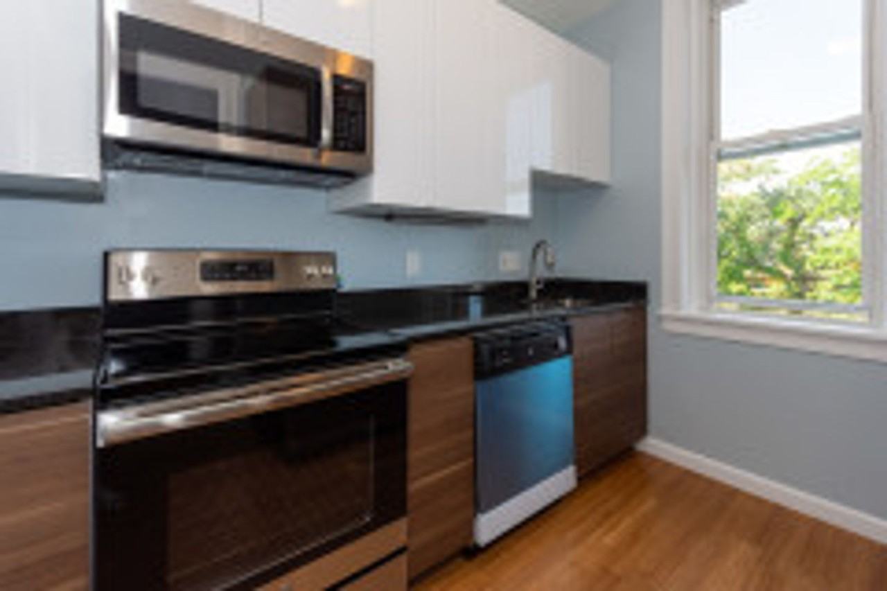 12 Bay State Rd - Photo 3 of 12