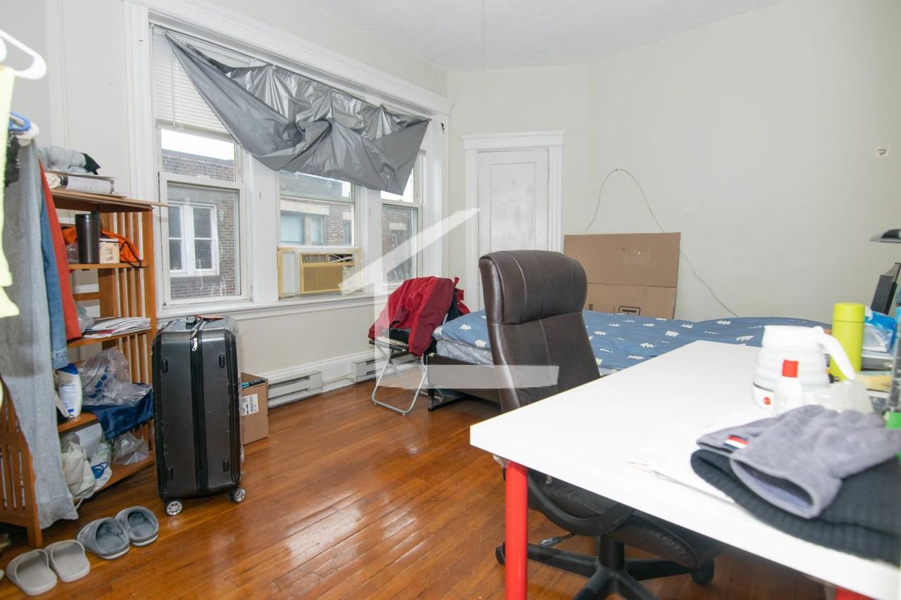 883 Huntington Ave - Photo 2 of 16