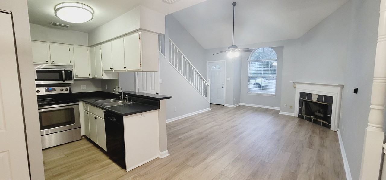 2419 Nugget Ln - Photo 3 of 21
