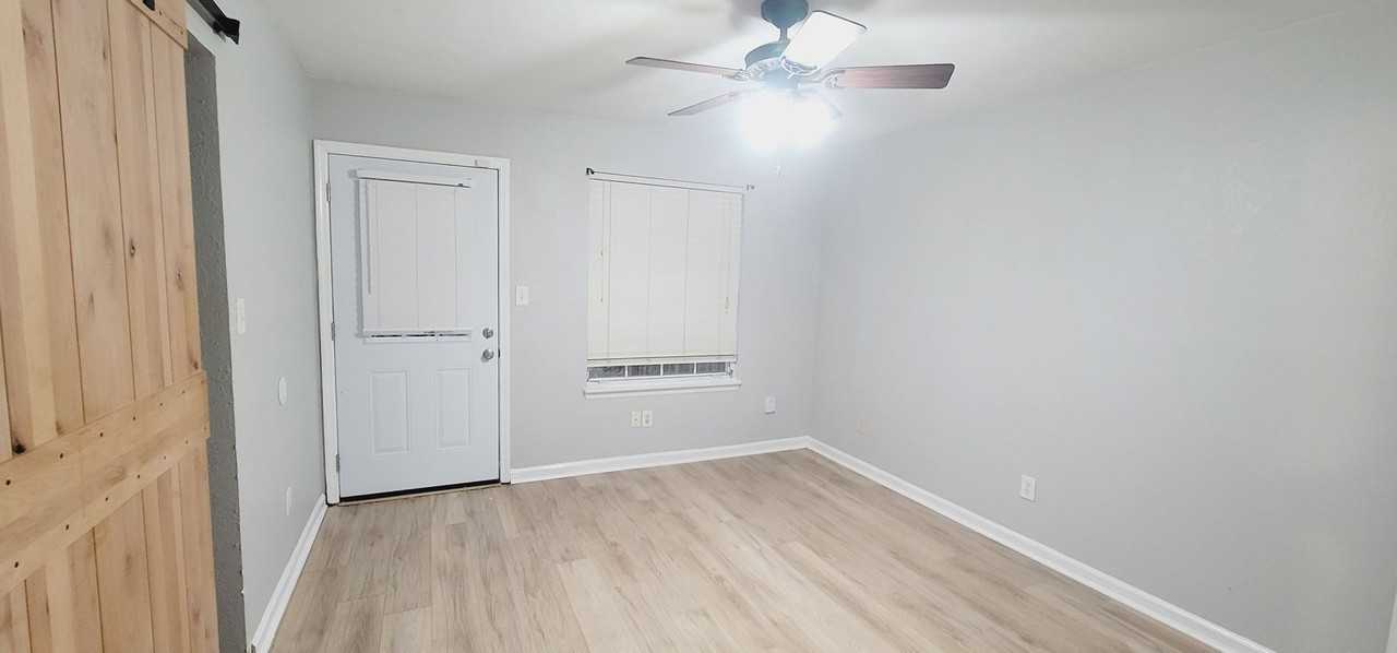 2419 Nugget Ln - Photo 7 of 21