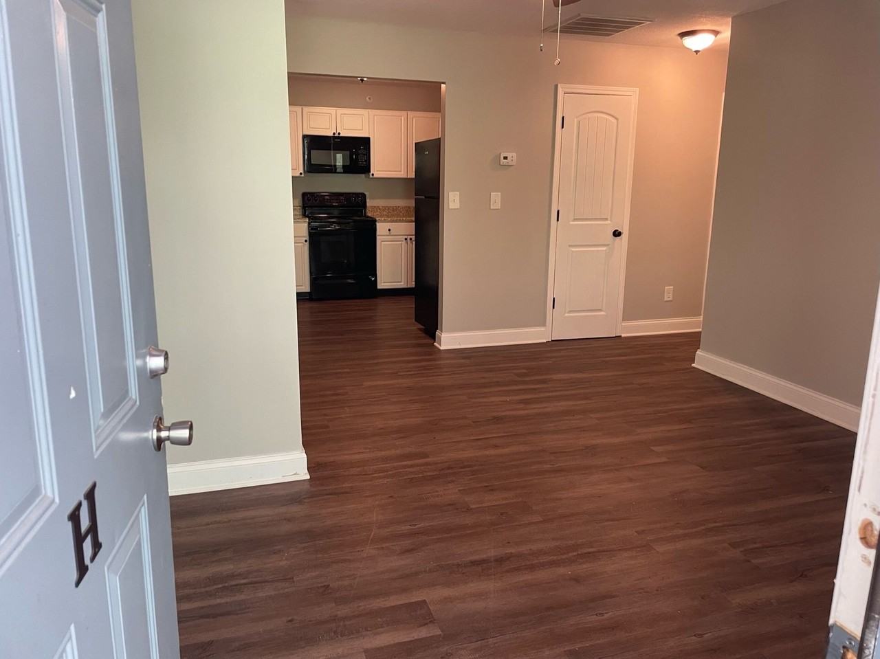 734 Robb Ave - Photo 6 of 17