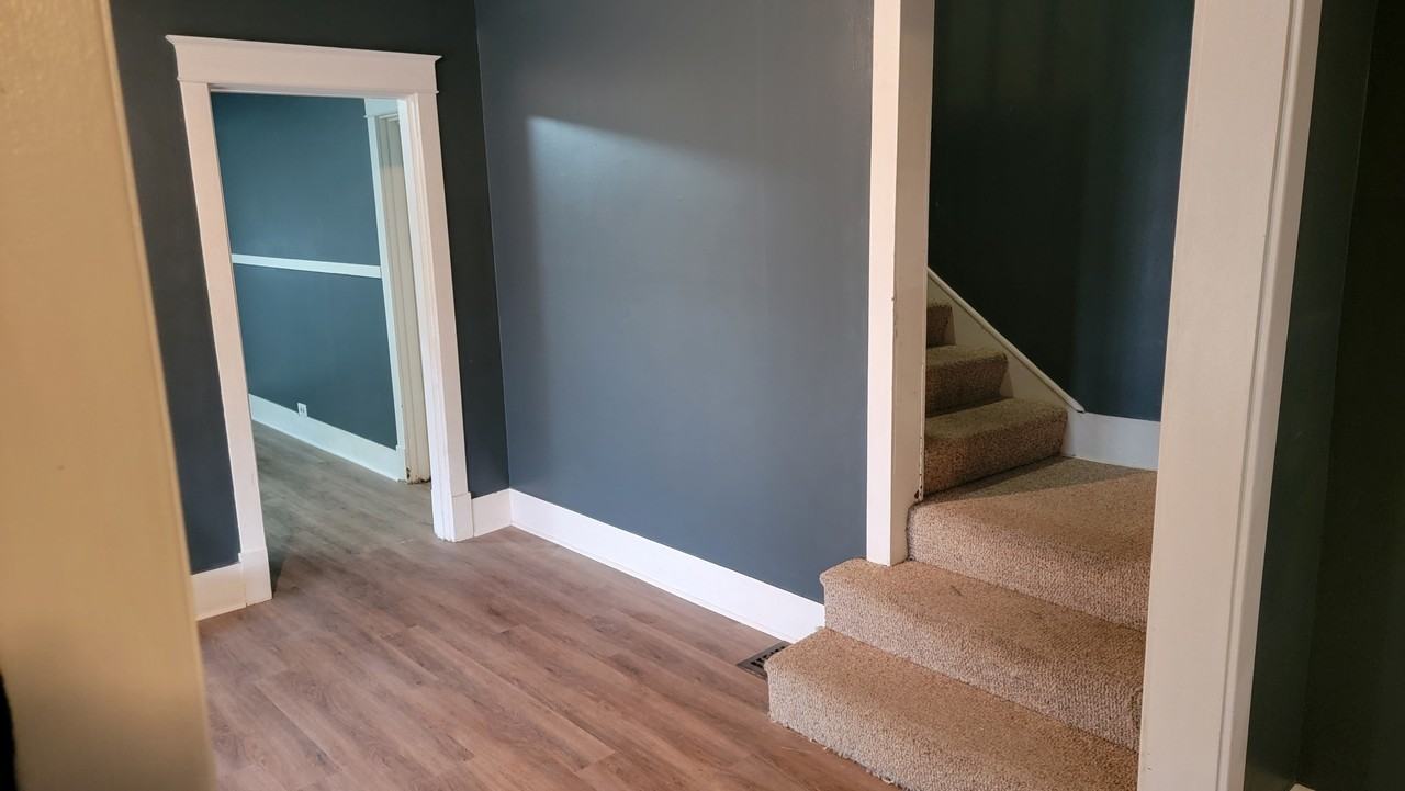 122 Rayon Drive - Photo 3 of 4