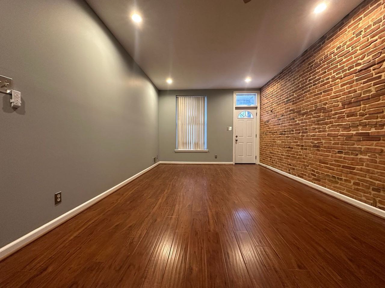 156 N Haven St - Photo 3 of 15