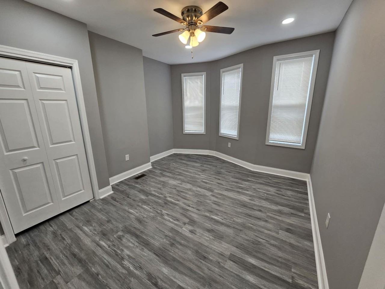 1254 Carroll St - Photo 4 of 13