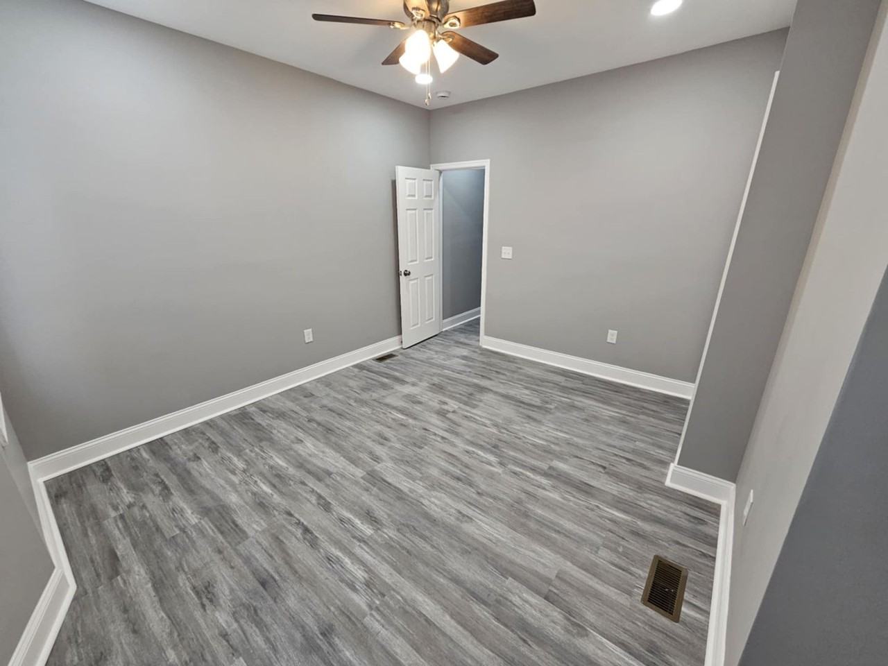 1254 Carroll St - Photo 6 of 13