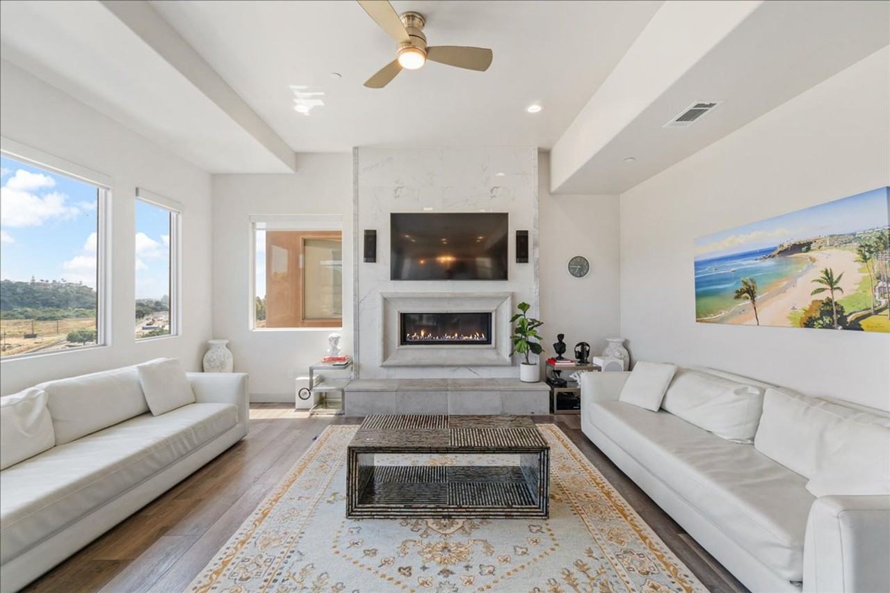 1009 Price Canyon Rd - Photo 3 of 19