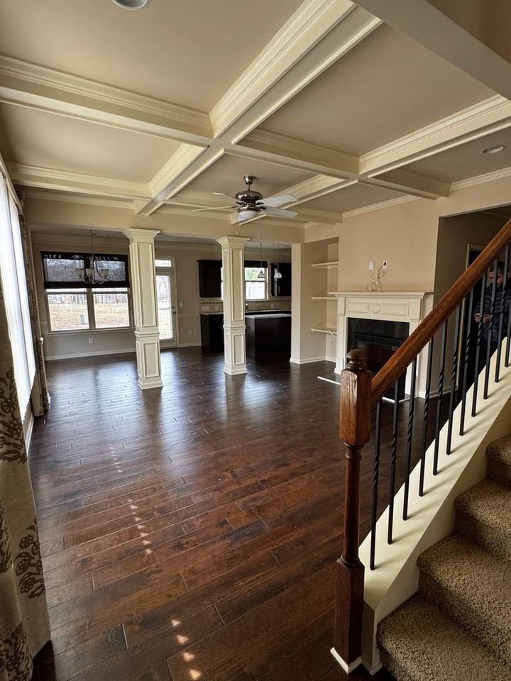3092 Brockenhurst Dr - Photo 3 of 25