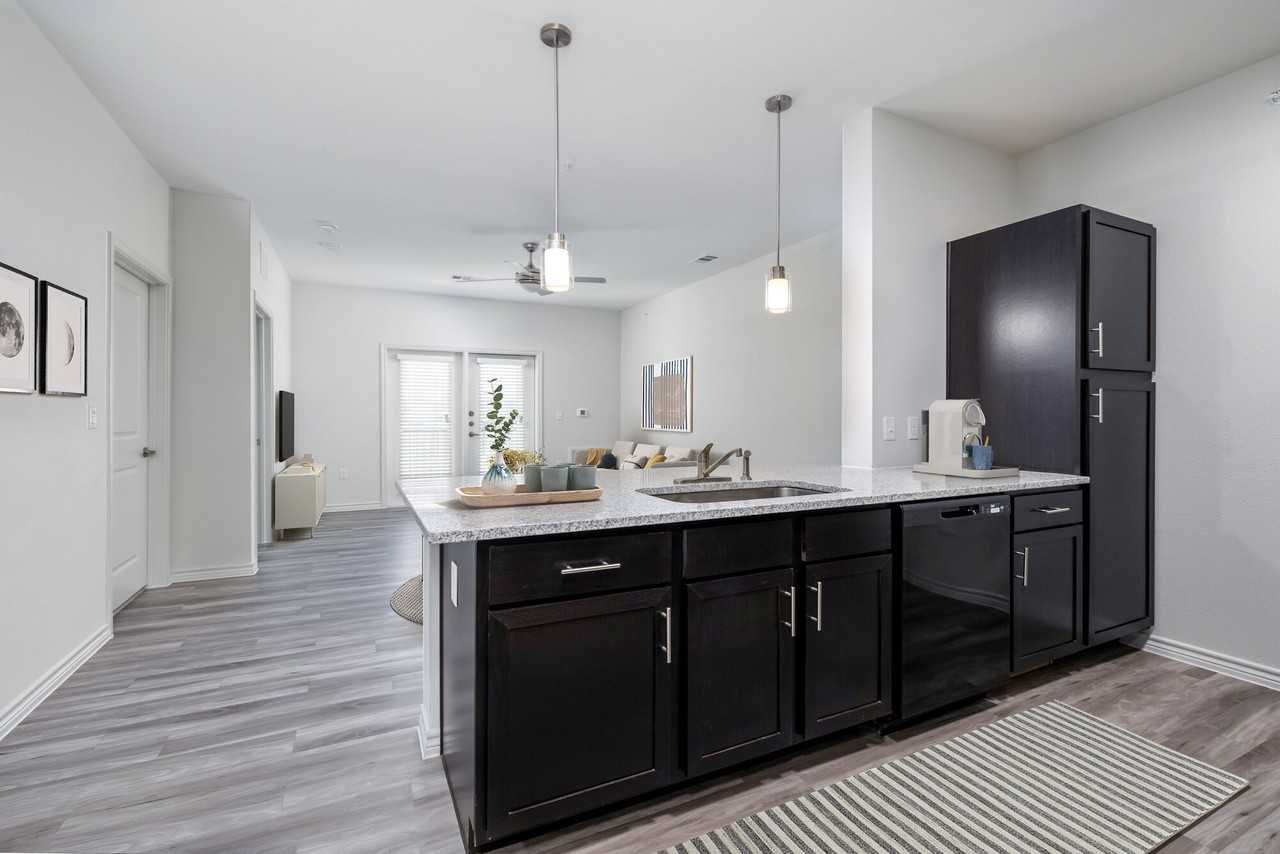 Ridge At Lancaster - Photo 2 of 17