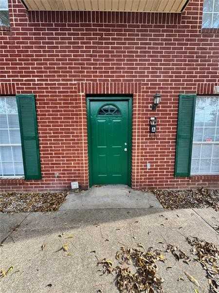 1708 S 9th St - Photo 2 of 19