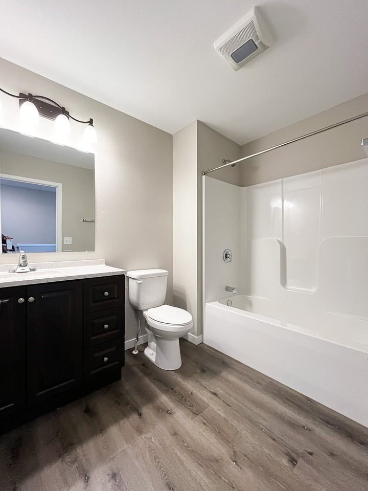 Timberwolf Townhomes - Photo 5 of 17