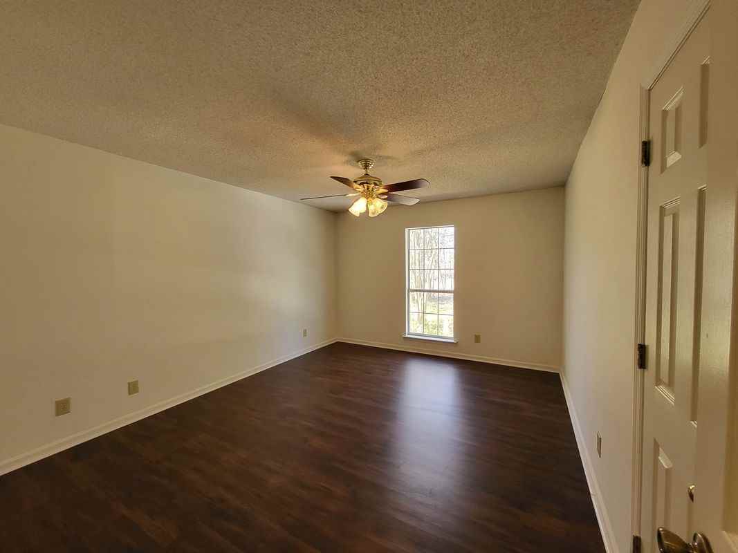 1014 Canterfield Rd - Photo 3 of 11