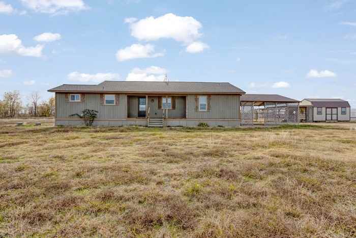 2566 E Fm 1550 - Photo 3 of 26