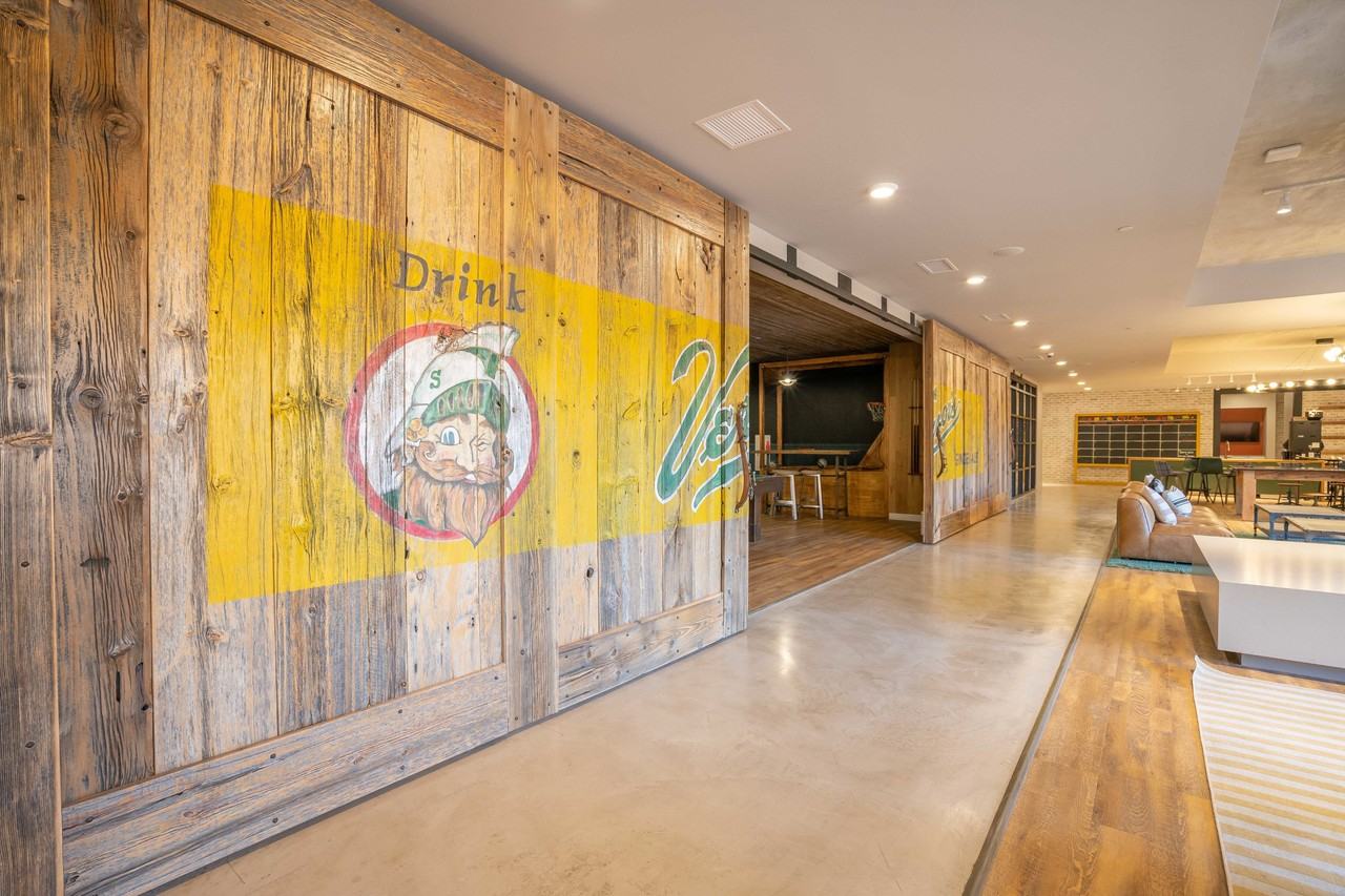 Landmark on Grand River - Photo 4 of 50