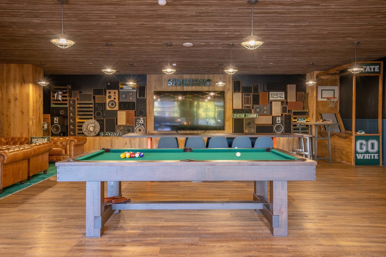 Landmark on Grand River - Photo 5 of 50