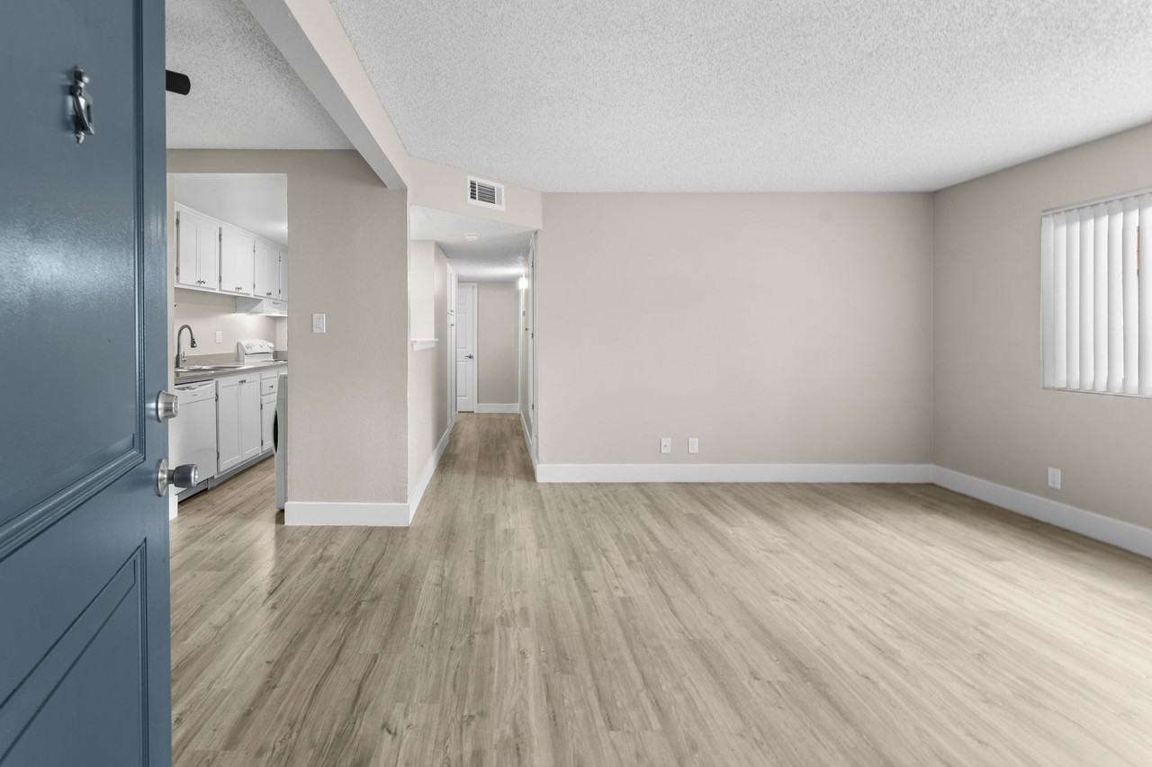 Sherwood Forest Apartments - Photo 5 of 50