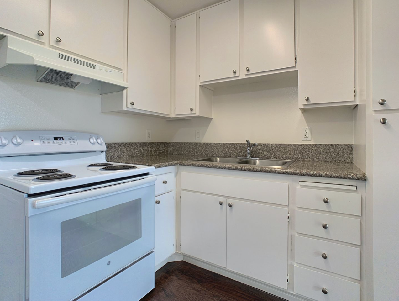 1057 Granjas Rd - Photo 4 of 15