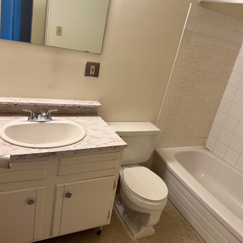 10601 100 St #317 - Photo 4 of 9