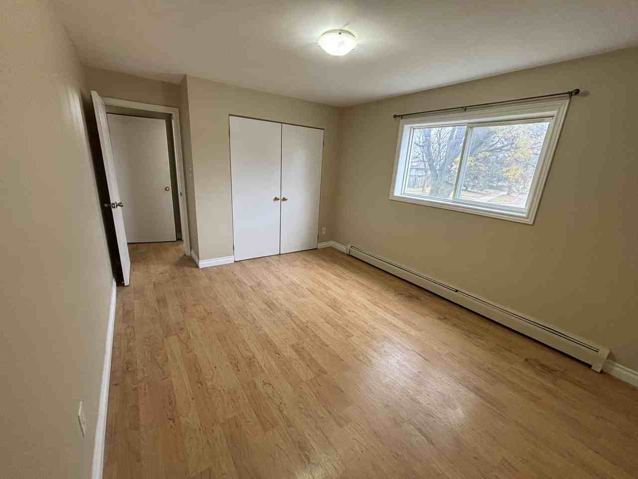 50 206-50 Queenston Drive #206 - Photo 2 of 11