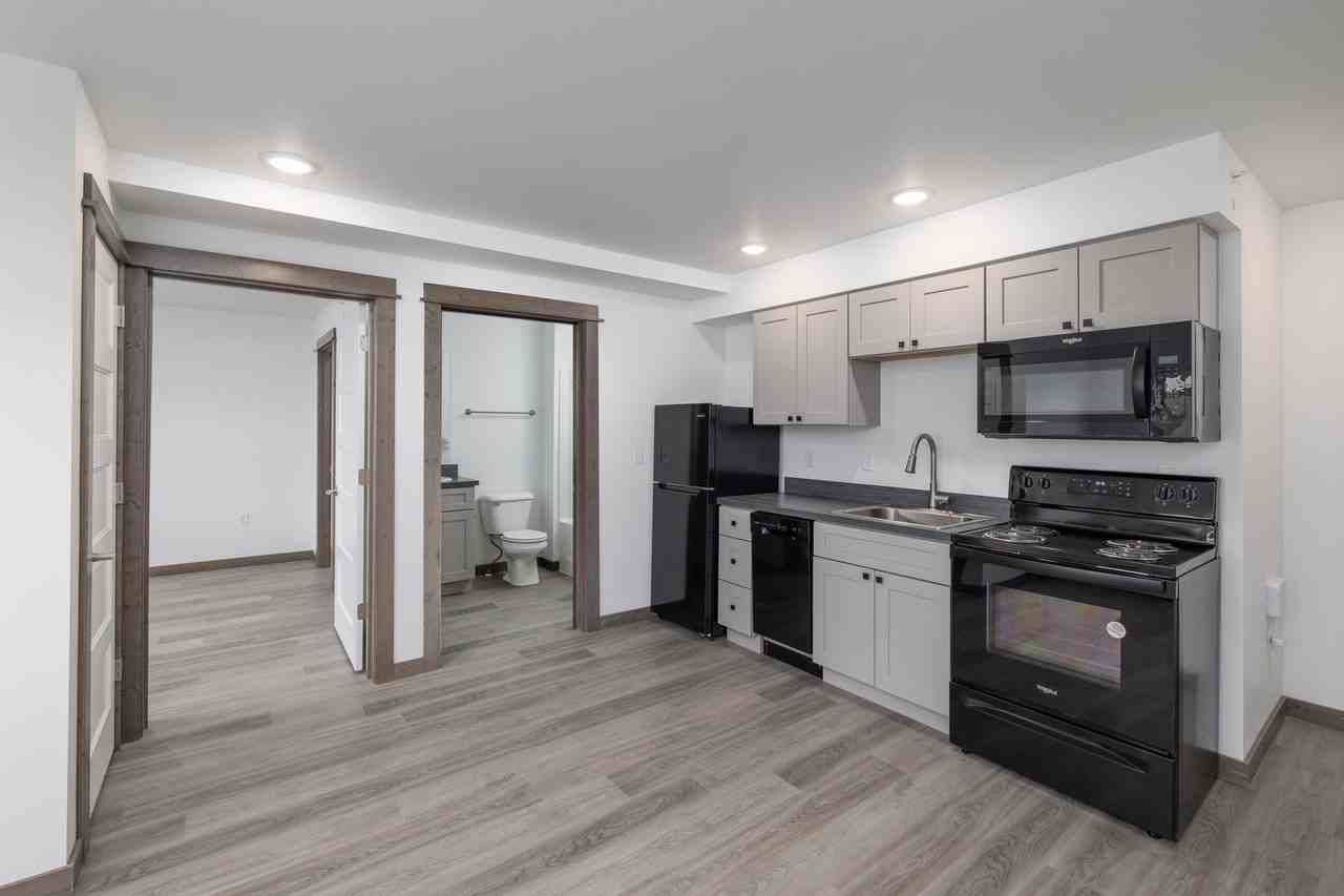 1802 Cruiser Lane - Photo 6 of 26