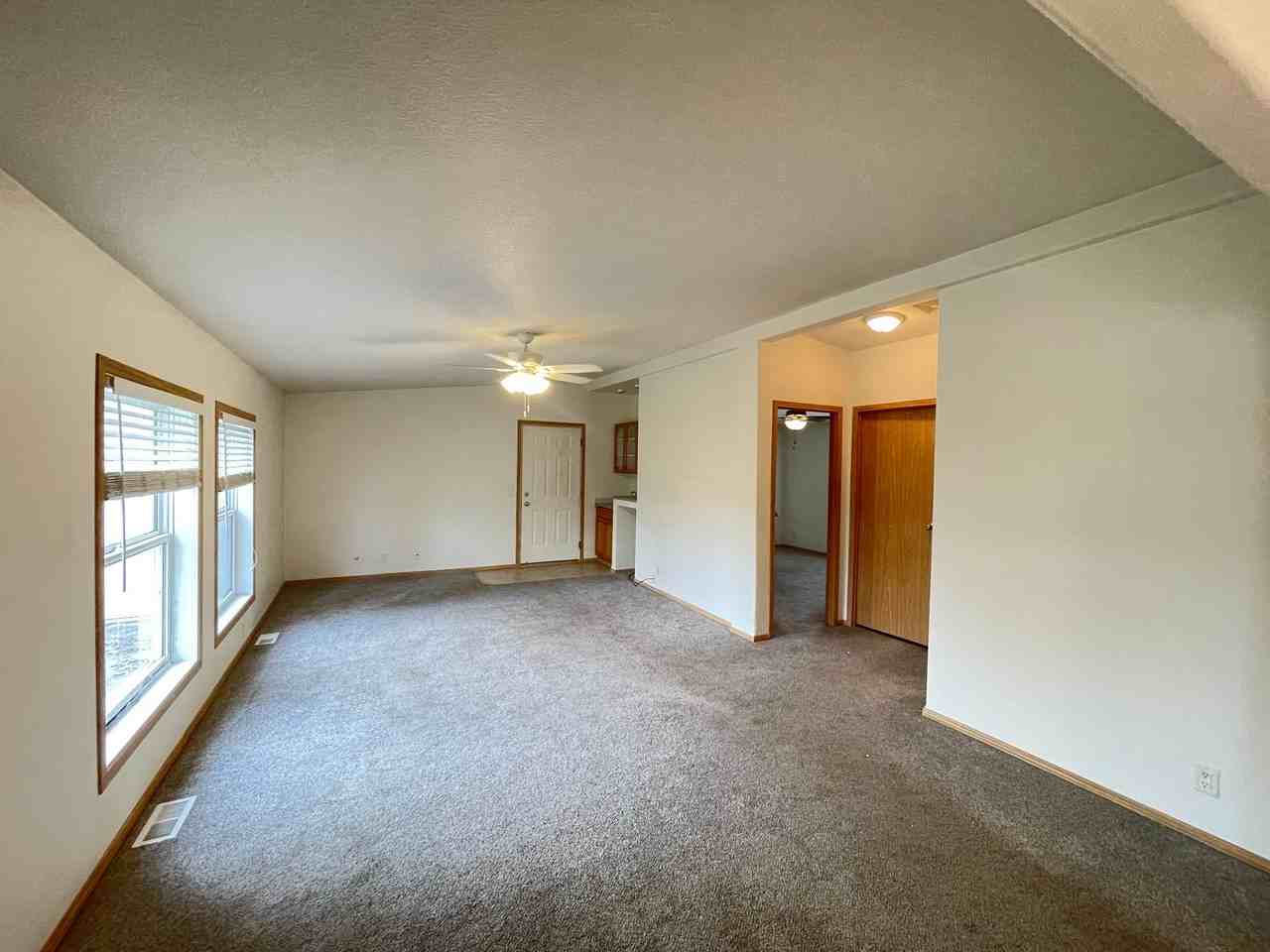 1780 N Pinewood Ct - Photo 5 of 18
