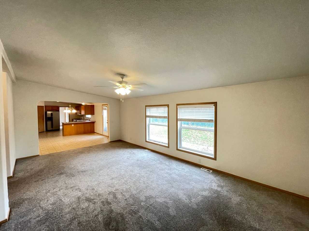 1780 N Pinewood Ct - Photo 6 of 18