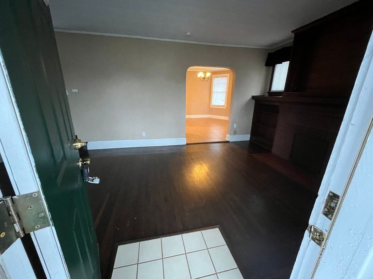 3982 Washington Ave - Photo 3 of 10