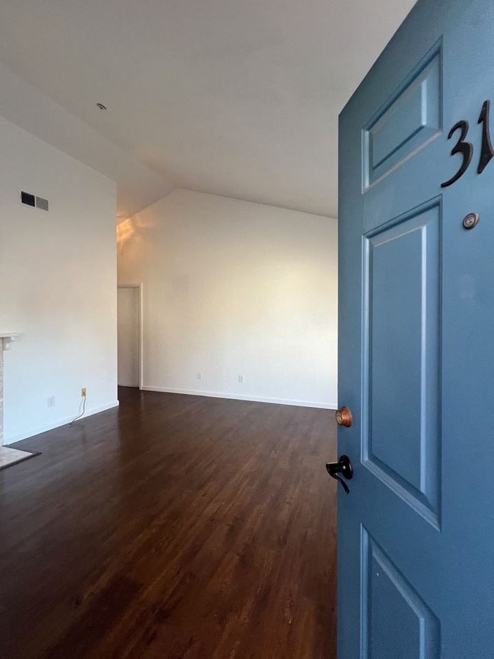 31 Golden Gate Cir - Photo 3 of 22