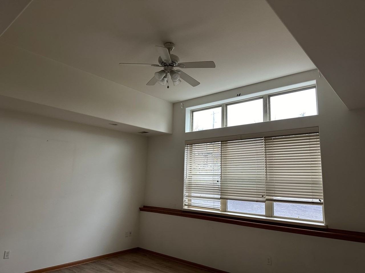 113 E Washington St - Photo 3 of 15