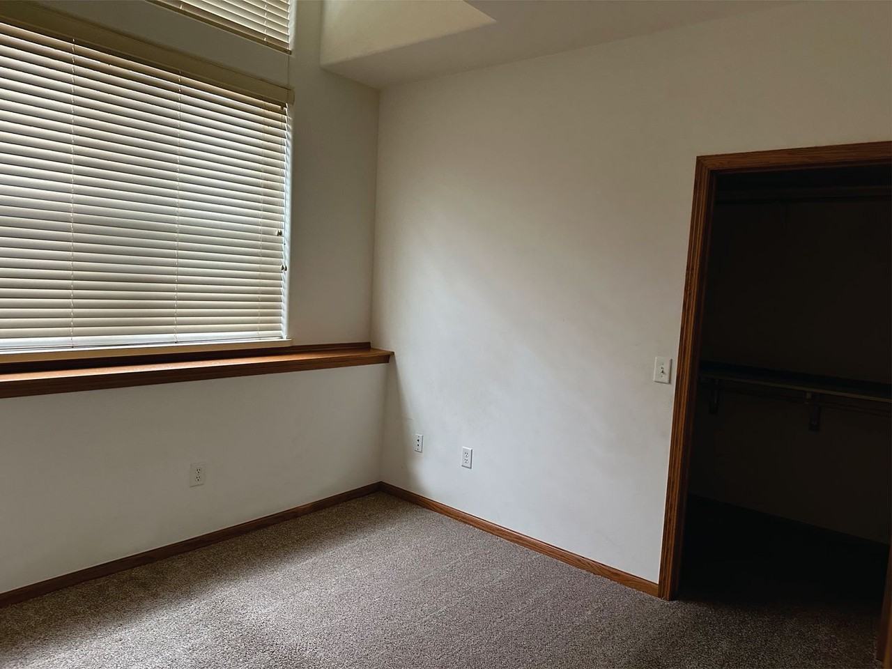 113 E Washington St - Photo 7 of 15