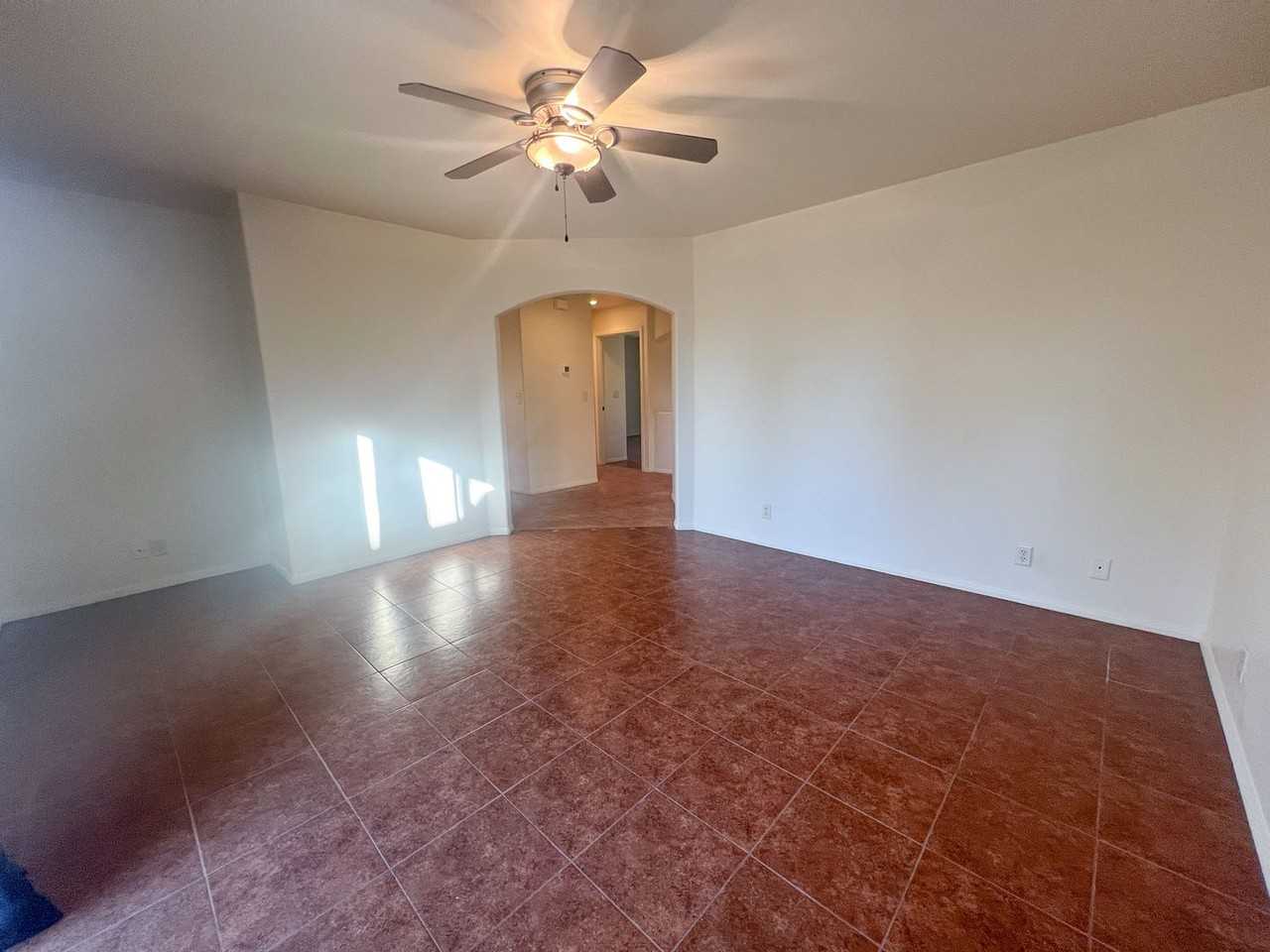 5915 N Thunder Ridge Rd #3 - Photo 7 of 16