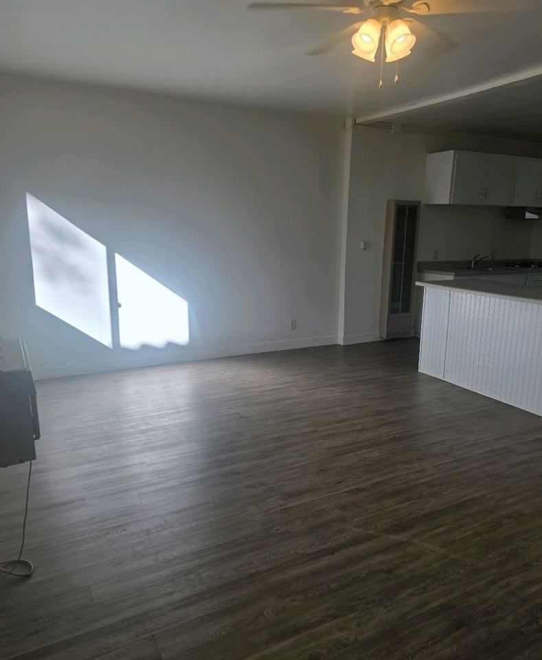 611 10th Street Apts (Villa Robles) - Photo 4 of 20