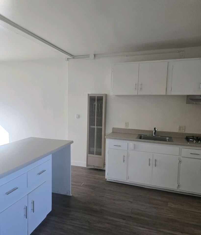 611 10th Street Apts (Villa Robles) - Photo 5 of 20