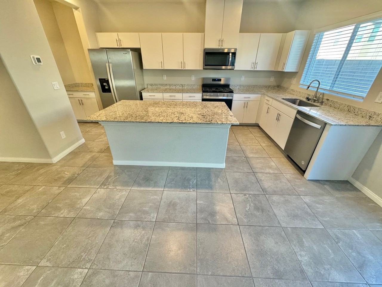 7526 Pink Mimosa Ave - Photo 3 of 34