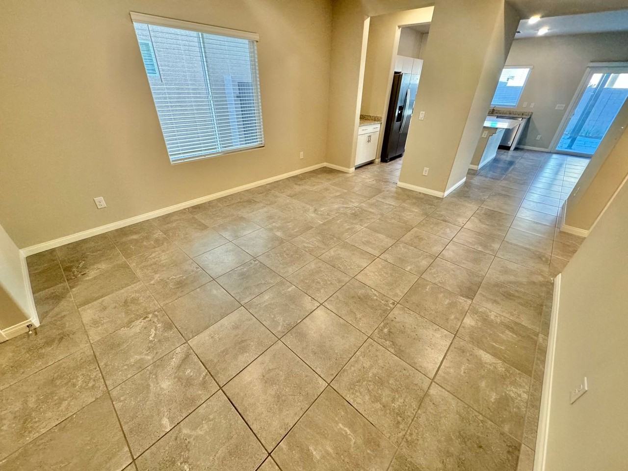 7526 Pink Mimosa Ave - Photo 4 of 34