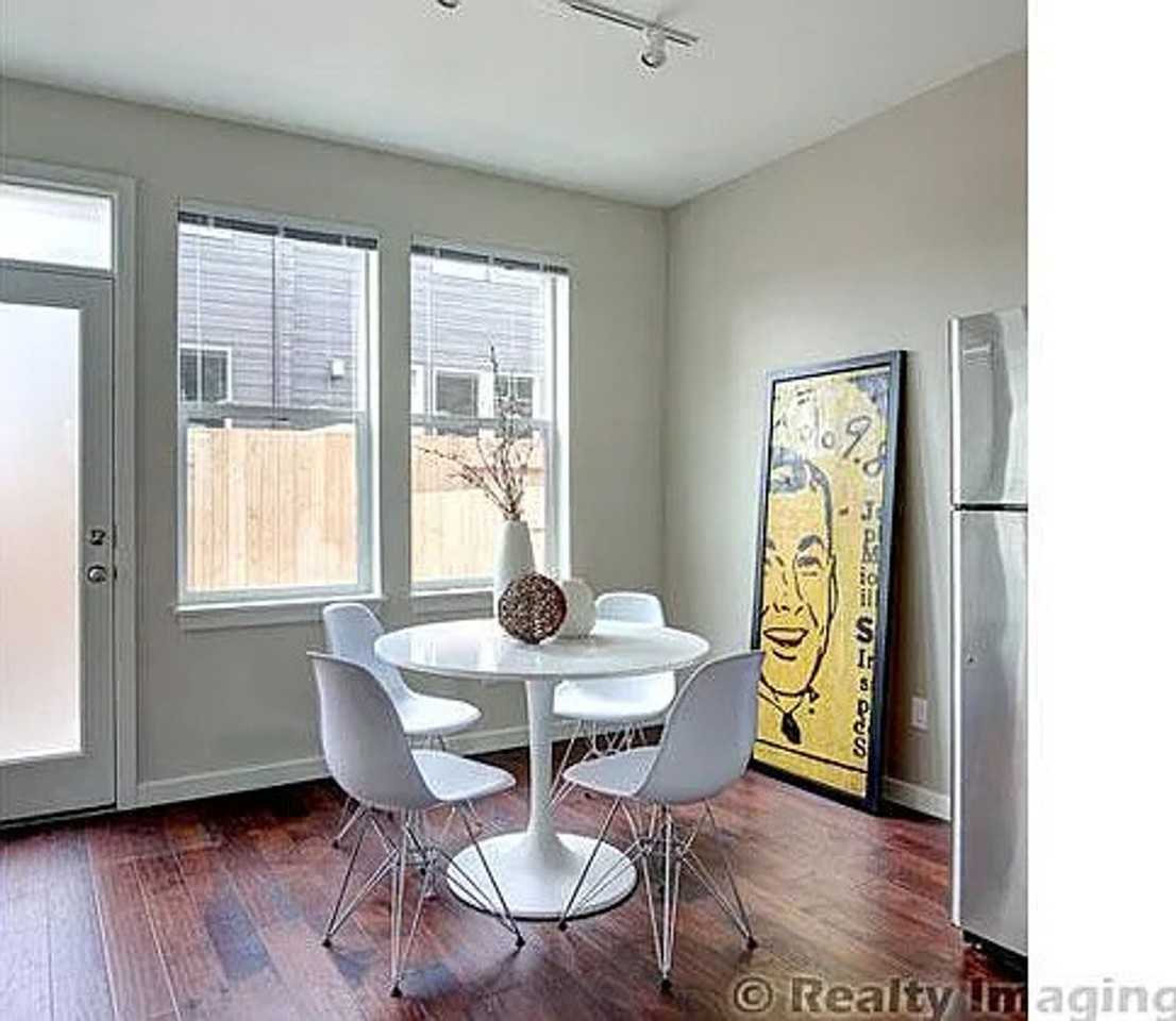 Axis PDX Apartments - Photo 4 of 8