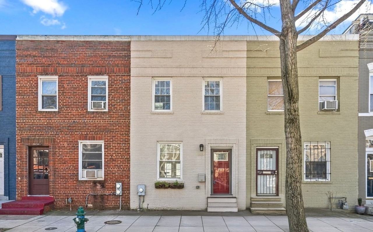 1637 Gales St Ne - Photo 2 of 19